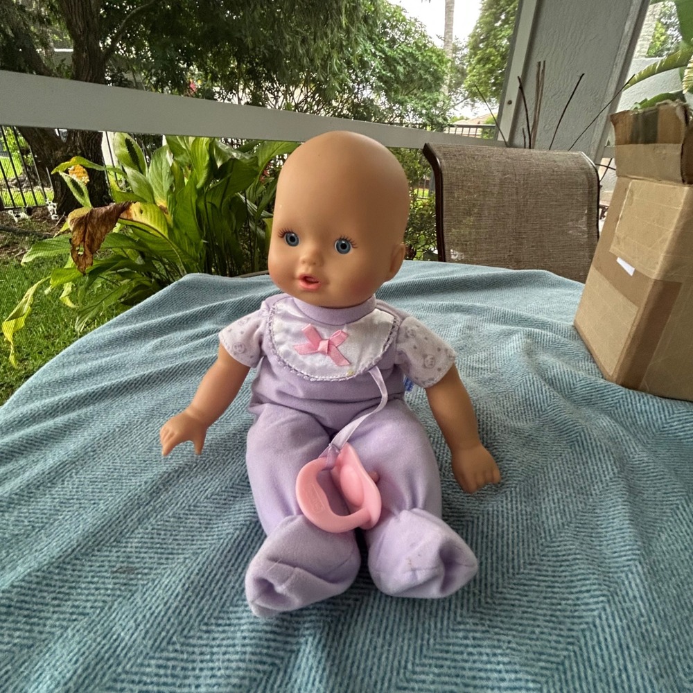 Fisher-Price Little Mommy Cuddle and Coo baby doll 2007 purple sleeper pink paci